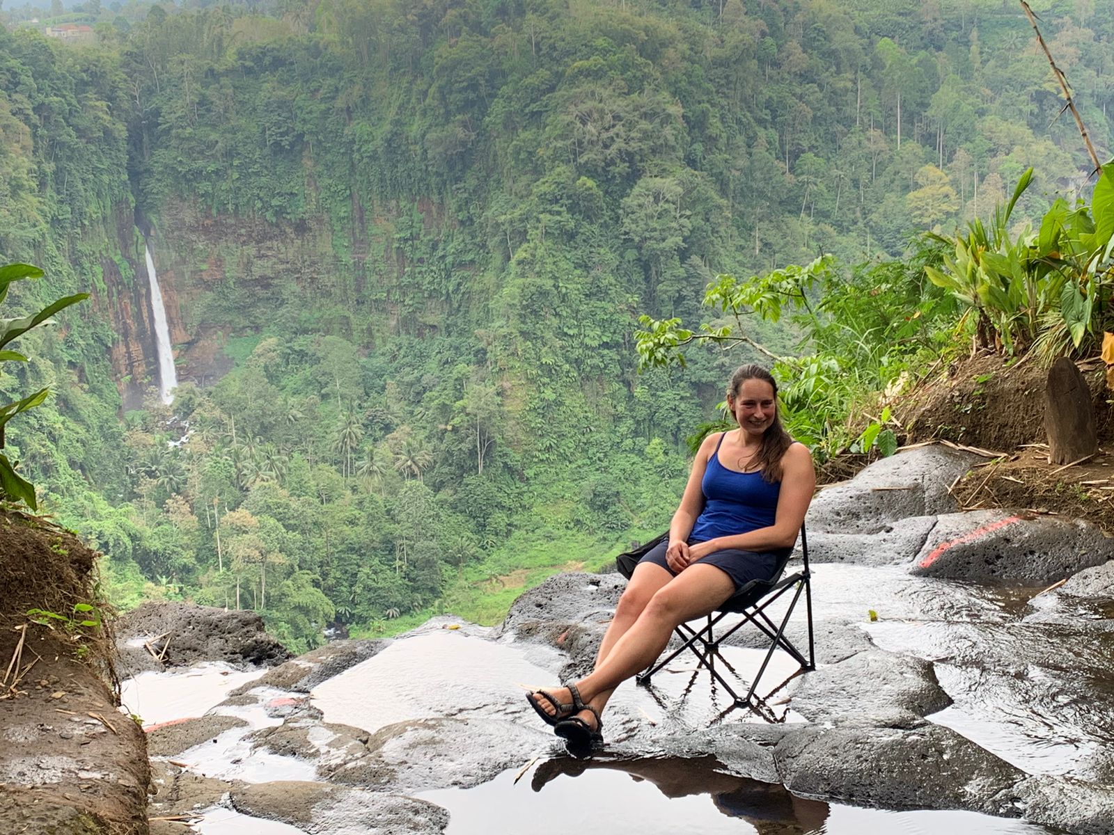 Paket wisata Kapas Biru Lumajang air terjun tersembunyi Jawa Timur