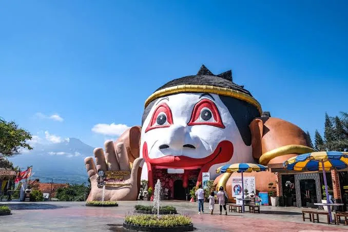 Tour wisata malang, Suasana edukatif dan menyenangkan di Jatim Park 2 Malang.