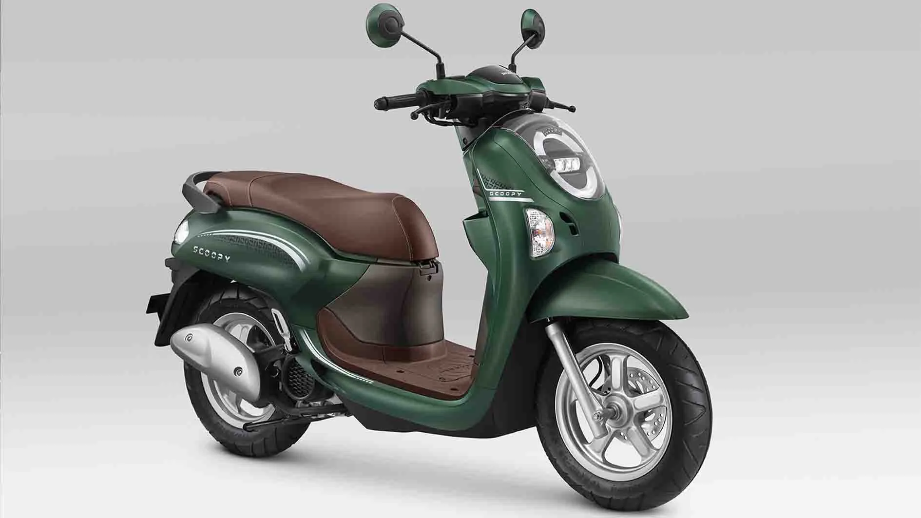 Honda Scoopy rental motor Malang - nyaman untuk perjalanan harian